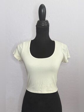 Fashion Nova White Scoop-Neck Crop Top